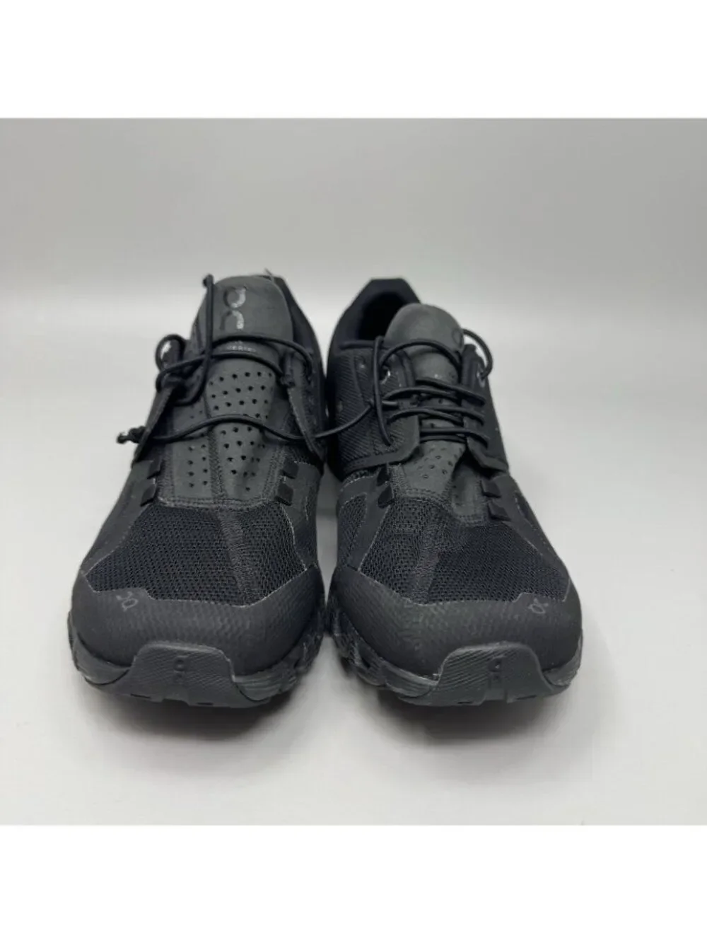 ON Cloud Swiss Engineering Women Walking Running Sneaker Size 8